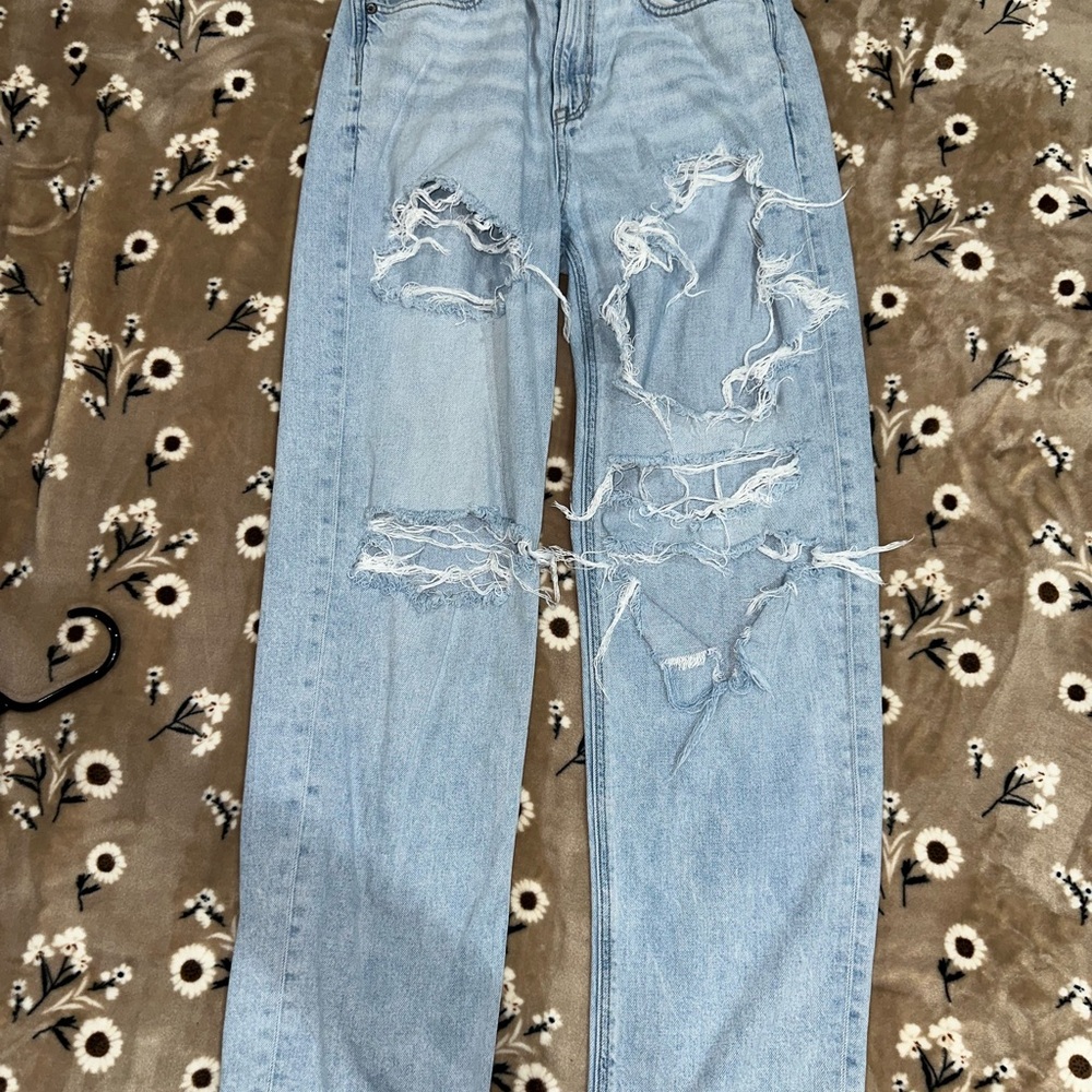 American Eagle Outfitters Blue Jeans Distressed Style